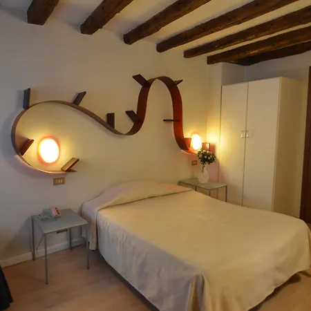 Piccolo Tiepolo בית הארחה ונציה