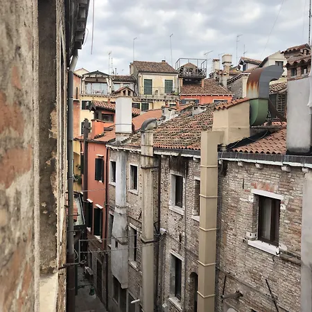 Piccolo Tiepolo בית הארחה